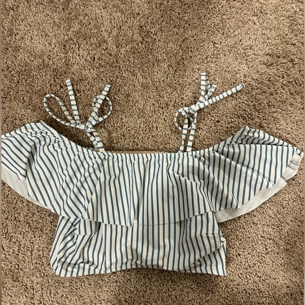 Women’s Albion Fit Swimtop💙🤍